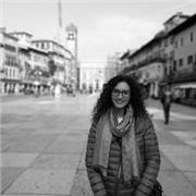 ragazza madrelingua italiana